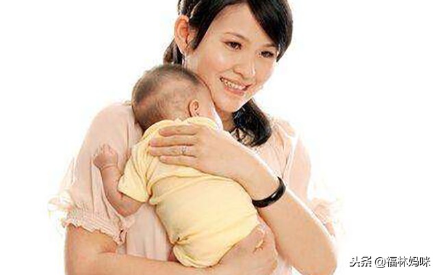 别以为哄娃睡着了就完事，哄睡姿势做得对吗？正确的姿势该是这样