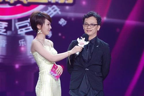 萧亚轩41岁生日新闻,萧亚轩潇洒小姐快乐大本营2010