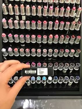 吉隆坡t2机场免税店必买清单,吉隆坡klia2出发大厅