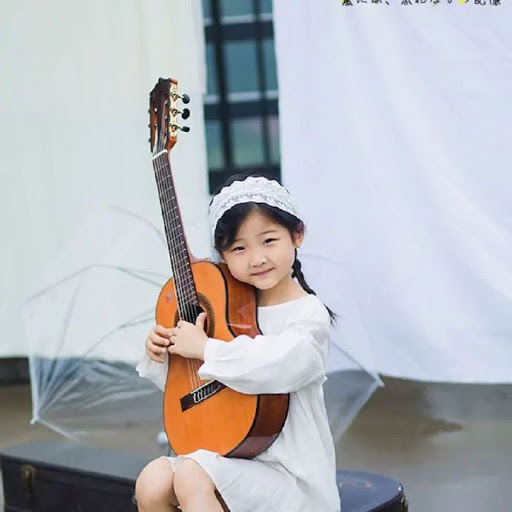 6岁小女孩手上全是血泡老茧：哪来的一夜成名，还不是百炼成钢