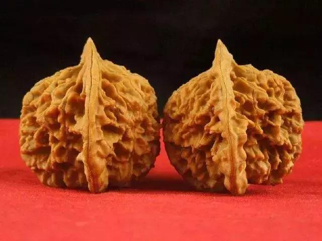 文玩核桃背后的猫腻,文玩核桃到底该怎么玩