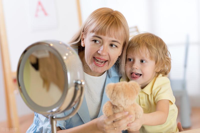 小孩剪完舌系带发音准吗,剪了舌系带怎么带孩子学发音