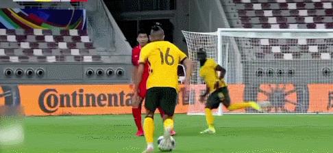 国足0比3澳大利亚集锦守门员,国足0:3澳大利亚全场