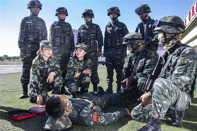 中国战地救护训练,军医处理伤口练习