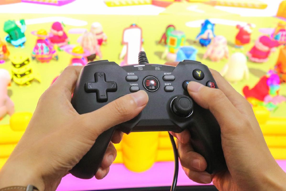 100元游戏手柄带体感,99元吃鸡游戏手柄