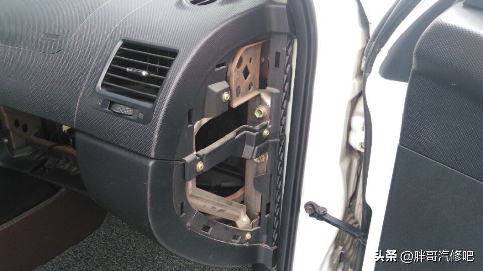 胖哥试车噪音小的车,胖哥现场表现