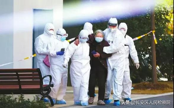 援鄂医护表白民警,小护姐表白中国警察