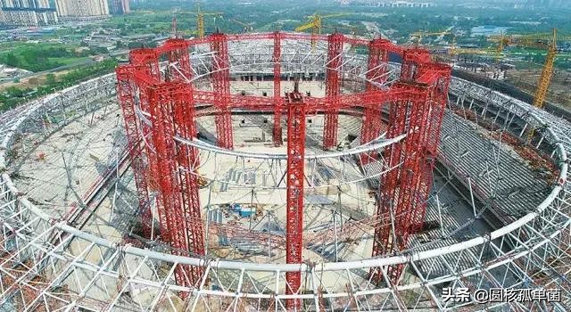 恒大再建2座8万人球场,300亿建一座城市