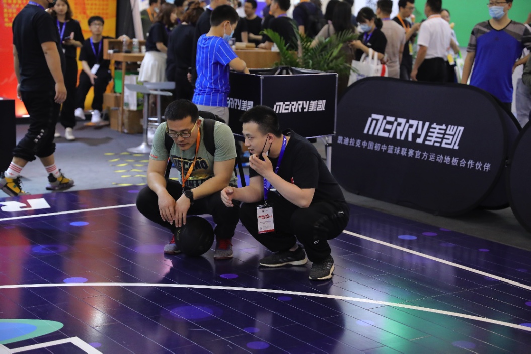 美凯亮相中国教育装备展，深耕校园体育助力体教融合