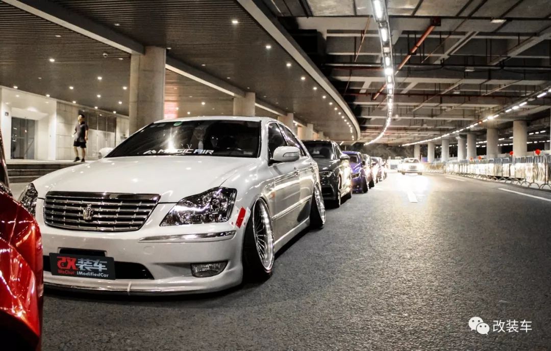 12代皇冠爆改,12代皇冠改2gr发动机要换油箱吗