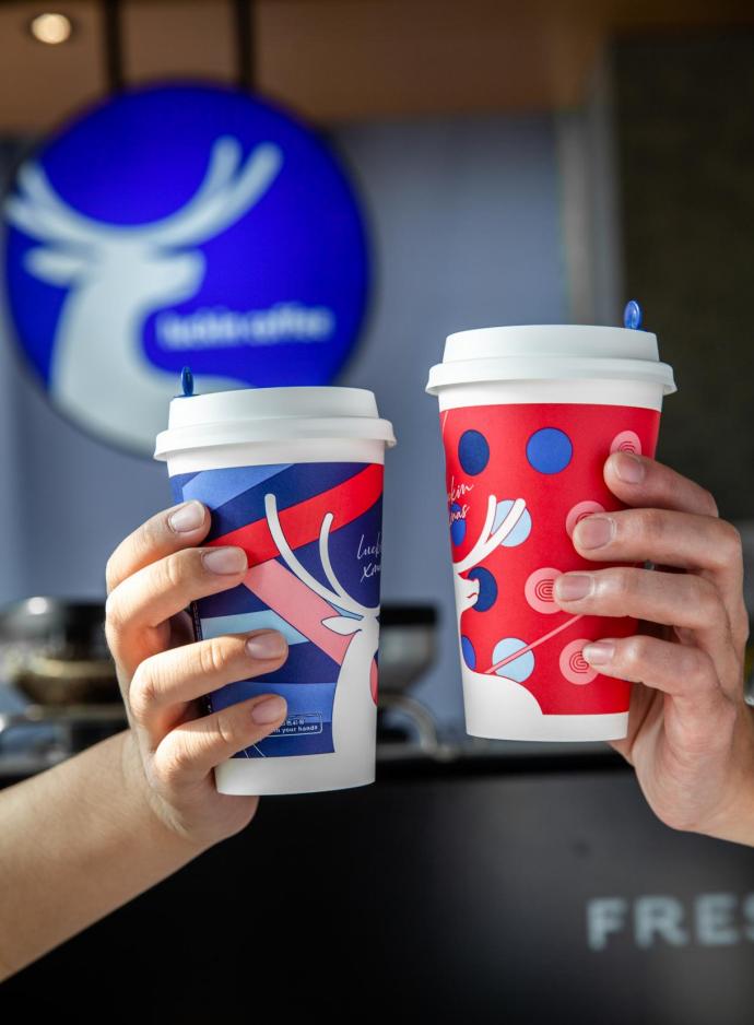 瑞幸颜值天花板回归了,瑞幸到底是元气满满还是啪啪打脸