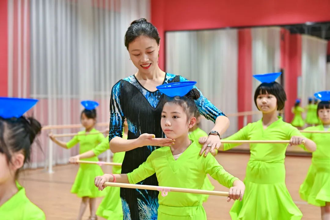 成都市外国语学校西区招生简章,成都盐道街外国语招生简章