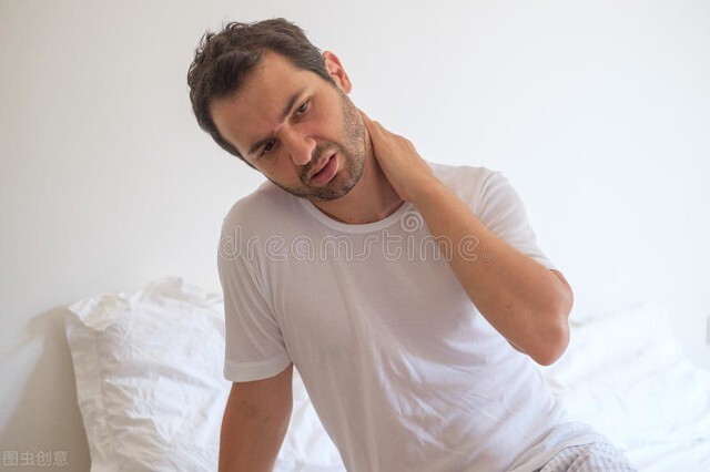 早上起床腰酸背痛应该做什么锻炼,早上起床腰酸背痛僵硬怎么回事