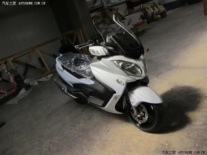 铃木天浪650香港试骑,铃木天浪650踏板落地价多少钱