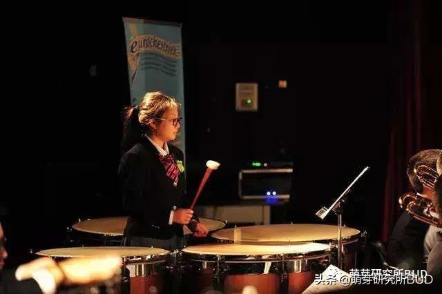 什么年龄段孩子适合什么兴趣班,什么年龄报兴趣班好