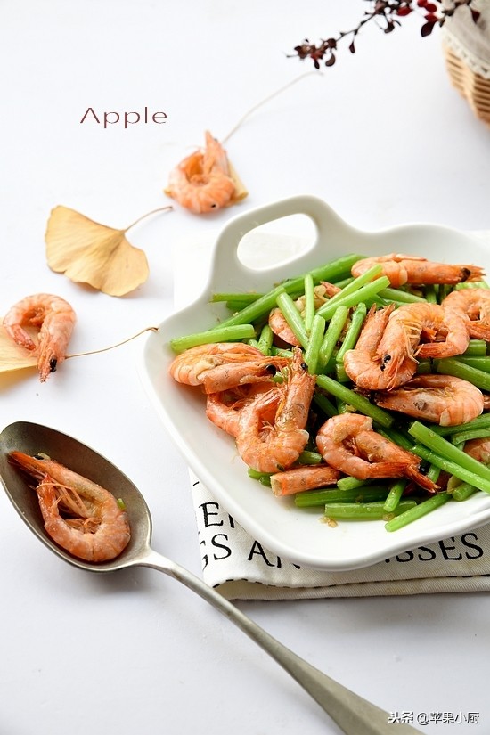 秋冬季虾炒什么好吃,皇帝菜的最佳做法凉拌