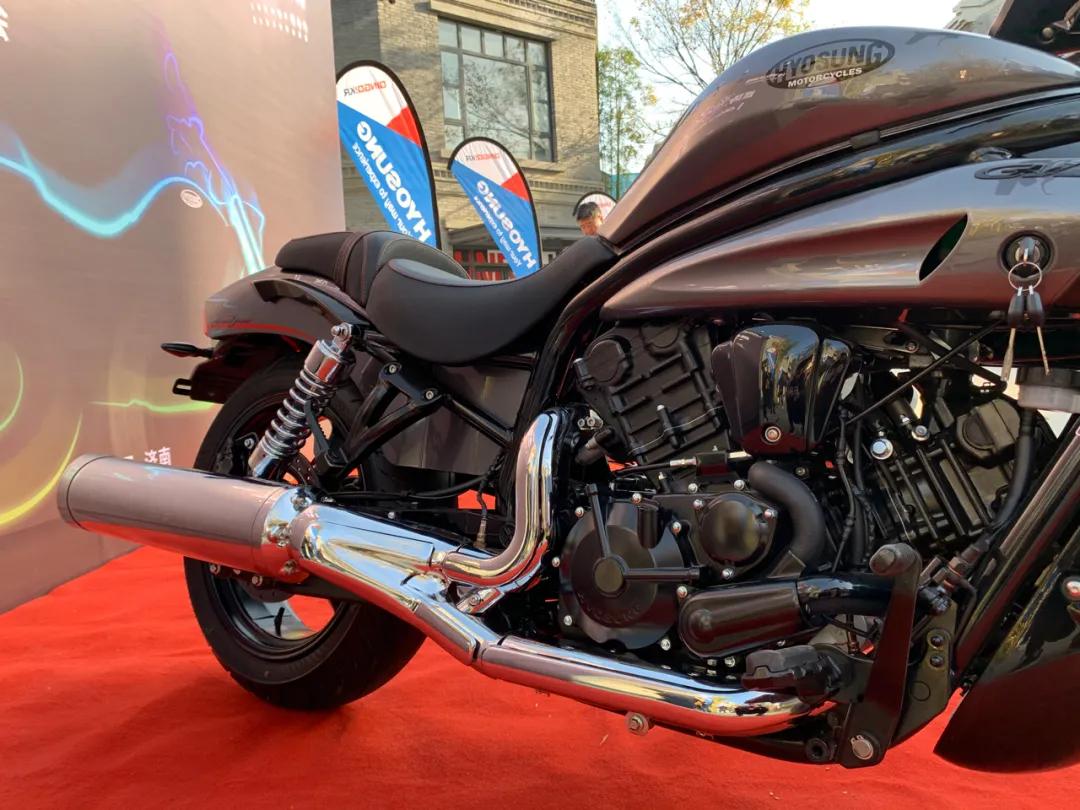 进口版轻骑大韩gv650评测,大韩轻骑gv650新款