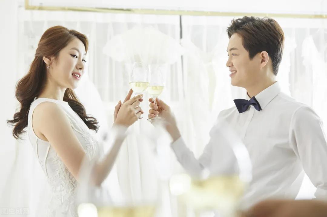 婚姻好比购物需要双向选择,幸福的婚姻不是靠财力来维持