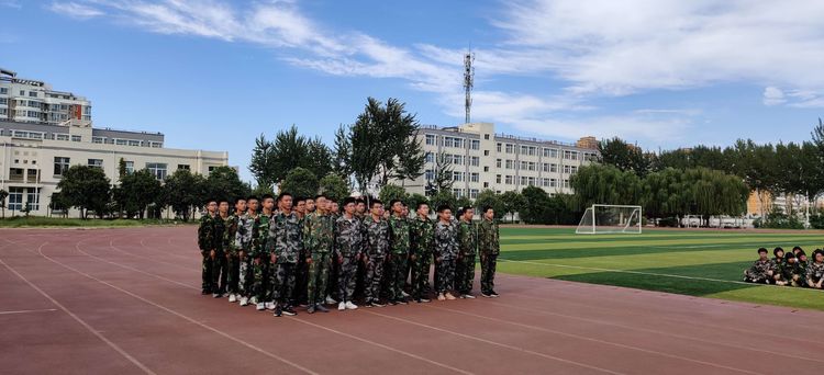 短暂而漫长的军训,军训进行时新生军训纪实全程高燃