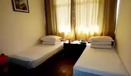 华山山中住宿,华山山上住宿攻略及费用