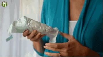 帮宝宝换尿不湿的正确方法,怎样给宝宝换尿不湿时不吐奶