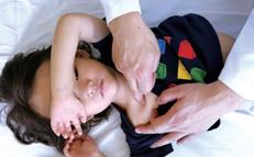 宝宝打嗝儿，亲手推拿宽胸理气、降逆止呃疗效好