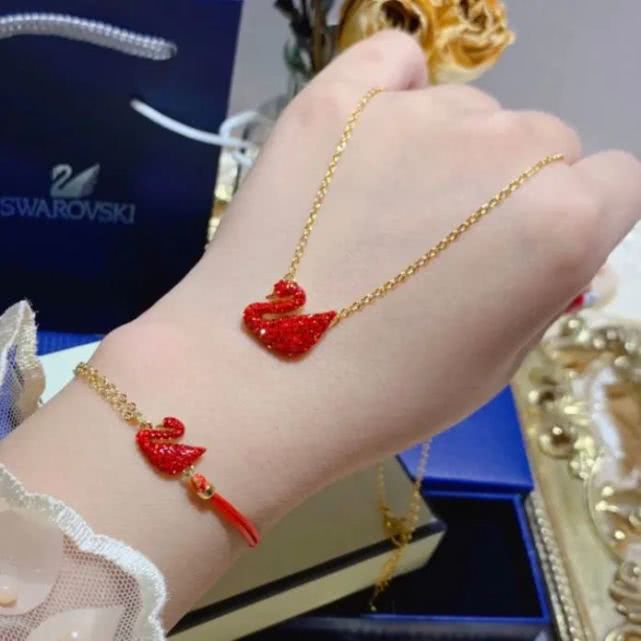 3折！火了125年的施华洛世奇，凭什么让女人无法拒绝？