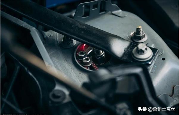 「毂锐驰」一台融入了JDM元素的宝马E93335i