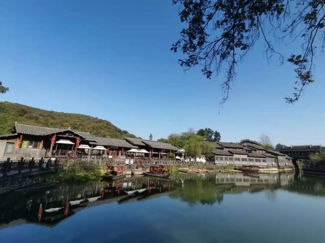 行走｜物华天宝宝华山