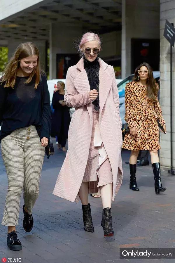 灯芯绒真的很洋气吗,灯芯绒洋气裤子