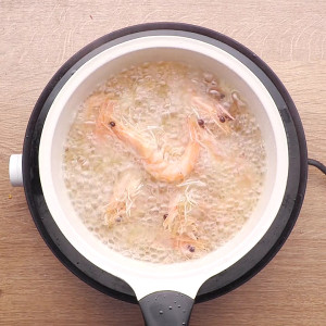 在家怎么做干锅虾好吃视频,怎么做虾干锅好吃又简单