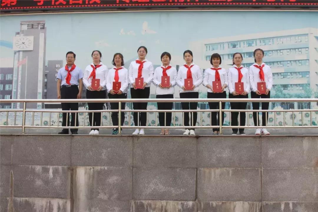 传红色精神承家国情怀,传红色精神做有志少年征文