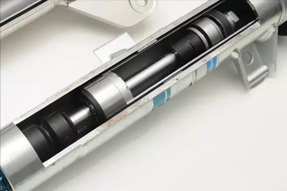 减震器漏油是什么原因造成的,你的汽车减震换了吗