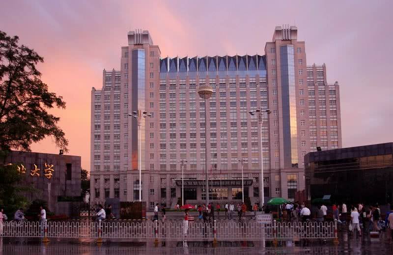 河北省最好的4所大学，第3所是军校，毕业等同铁饭碗，值得报考