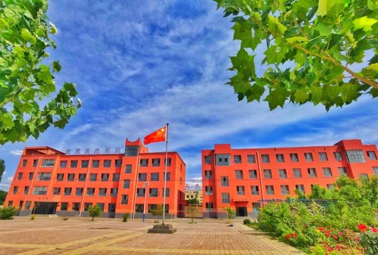 靖远育才中学如何？老马走进育才中学做专访，希望给你有帮助