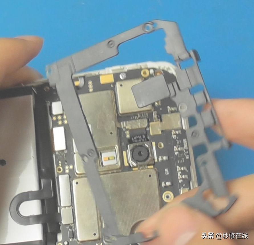 魅蓝note5拆机换尾插,魅蓝note5拆机