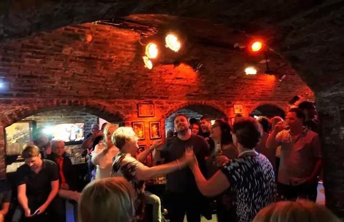 等一个人陪自己去利物浦,等一个人陪我去利物浦