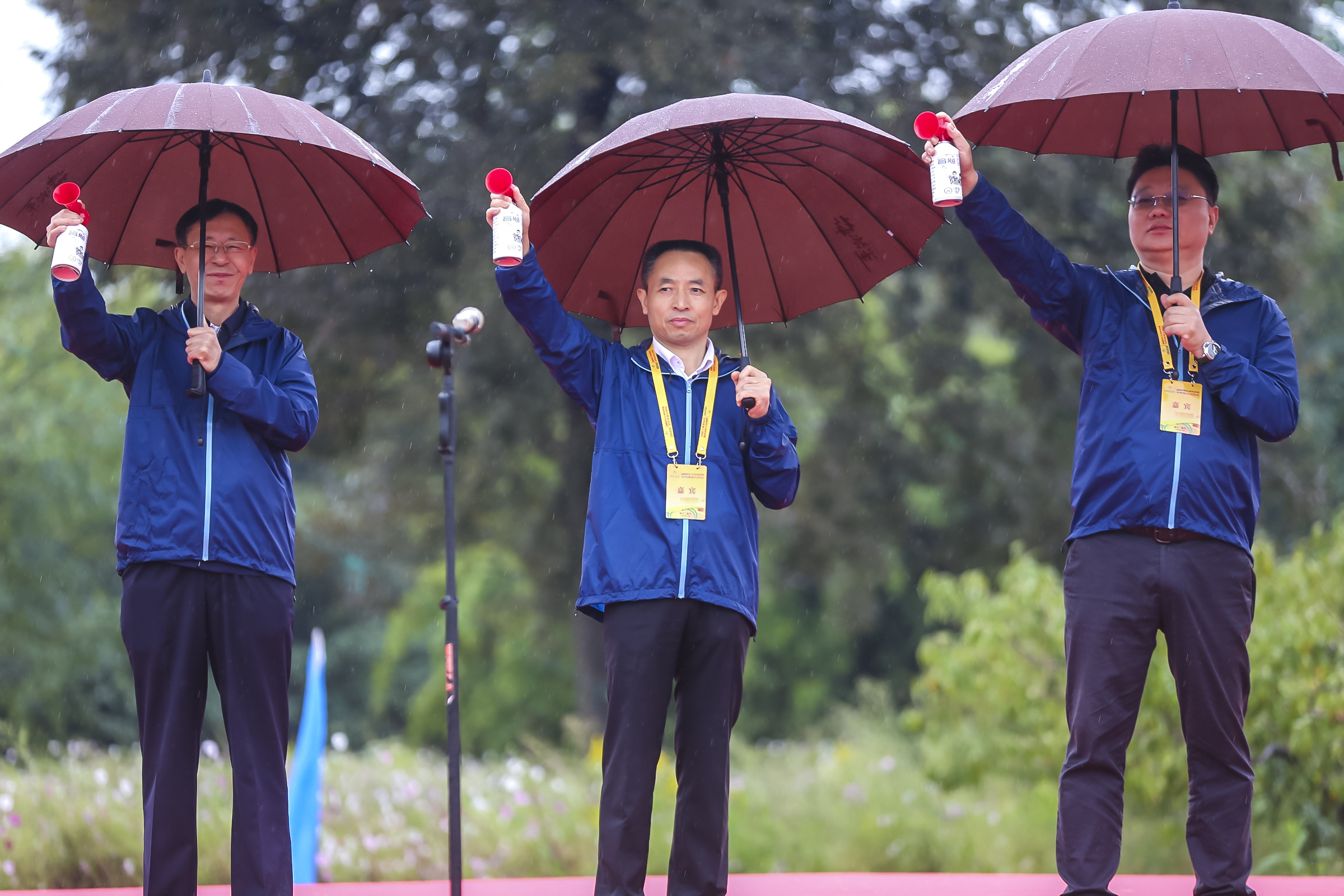 陆上打、天上飞、水中游，感受全方位体验——三省一市体育达人齐聚嘉兴动起来