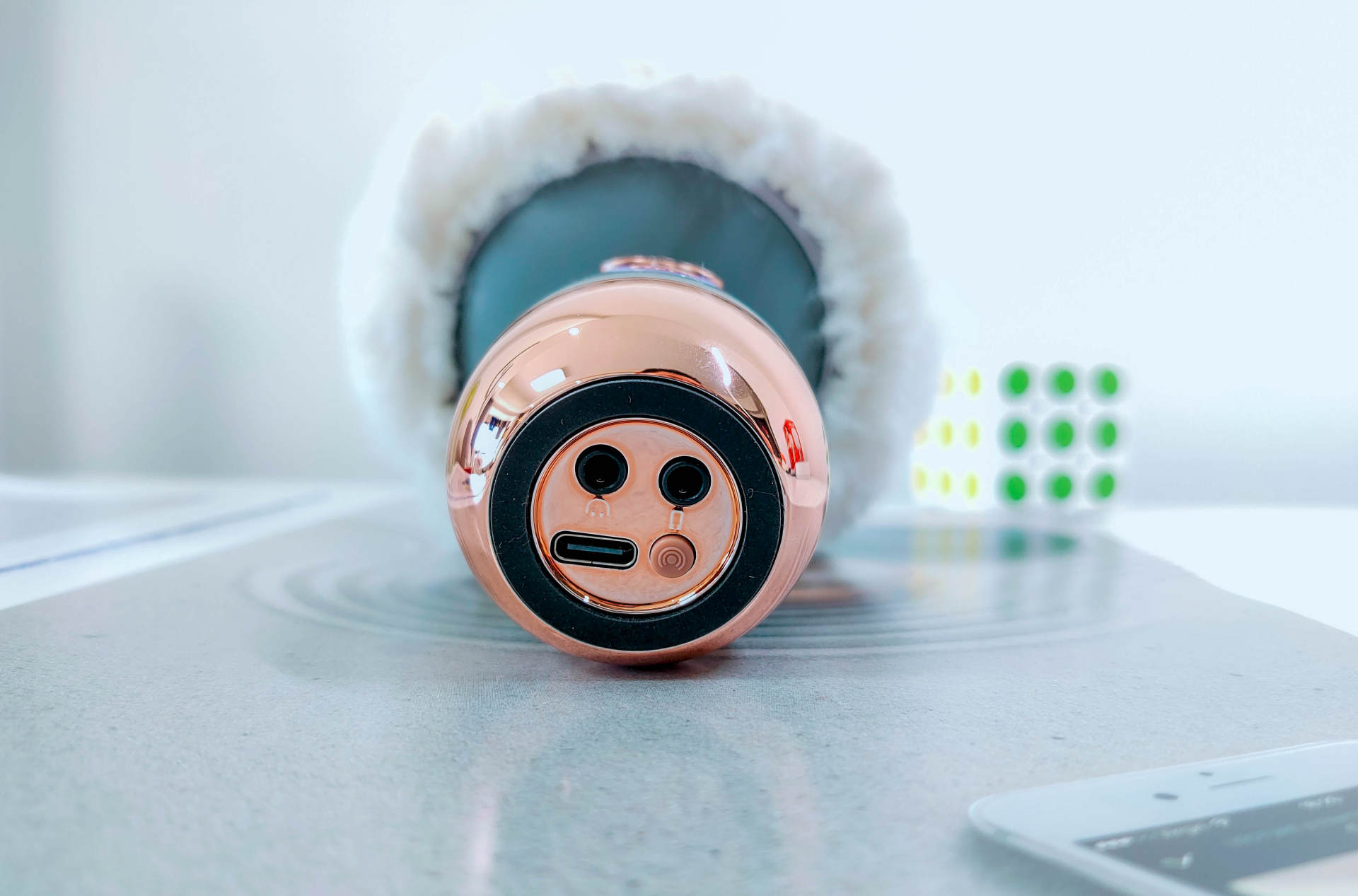 热巴同款,唱吧K歌宝小巨蛋麦克风G2MAX评测:头大声音好+随身KTV