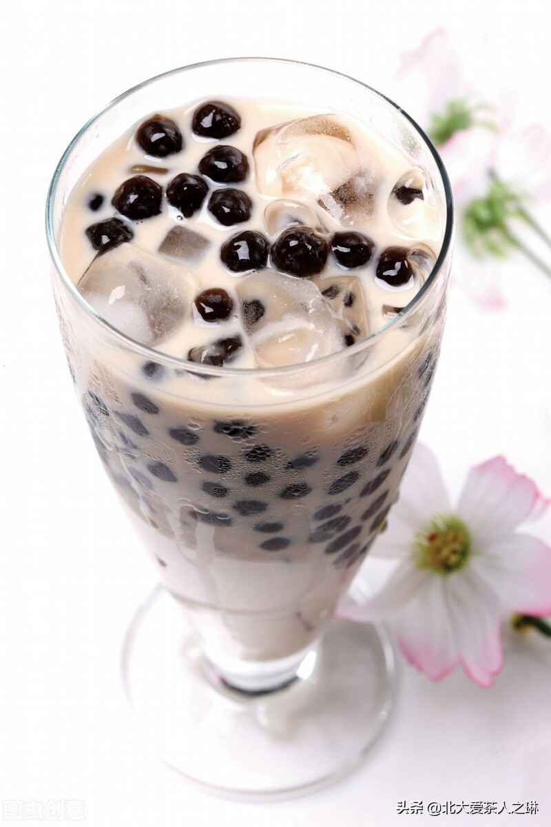 一杯好的红茶温暖了整个秋天,秋天喝红茶的好处和坏处