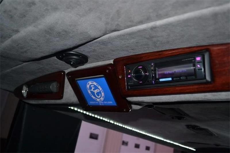 没见过的中古驰鹏加长版，售价不足3.5万美元，买回来能跑婚庆吗