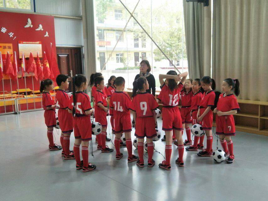 灏忓缁忓吀璇佃娲诲姩鍦嗘弧钀藉箷,灏忓瀹岀編鏀跺畼鍥炲繂鎴愰暱鍘嗙▼