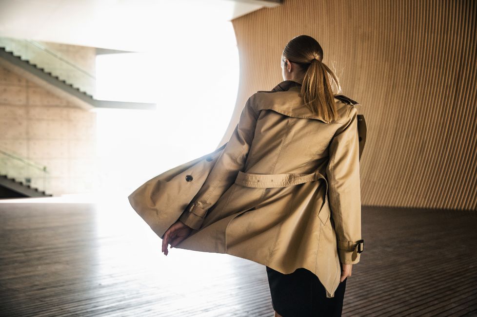 加拿大鹅羽绒服黑标好还是红标好,加拿大鹅羽绒服在加拿大卖多少钱