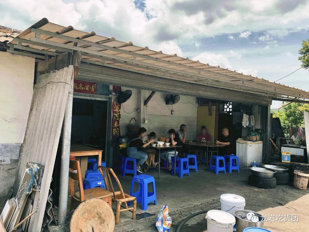 走吧，去龙门镇，吃上一整天