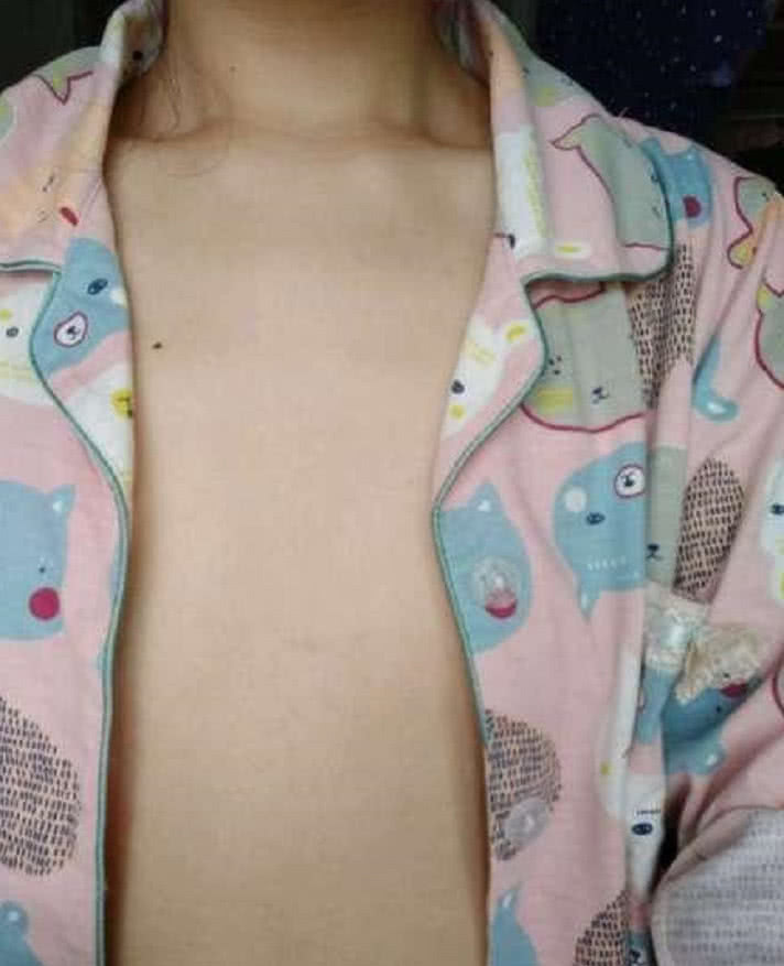 女生胸有多平,女生的胸能有多平