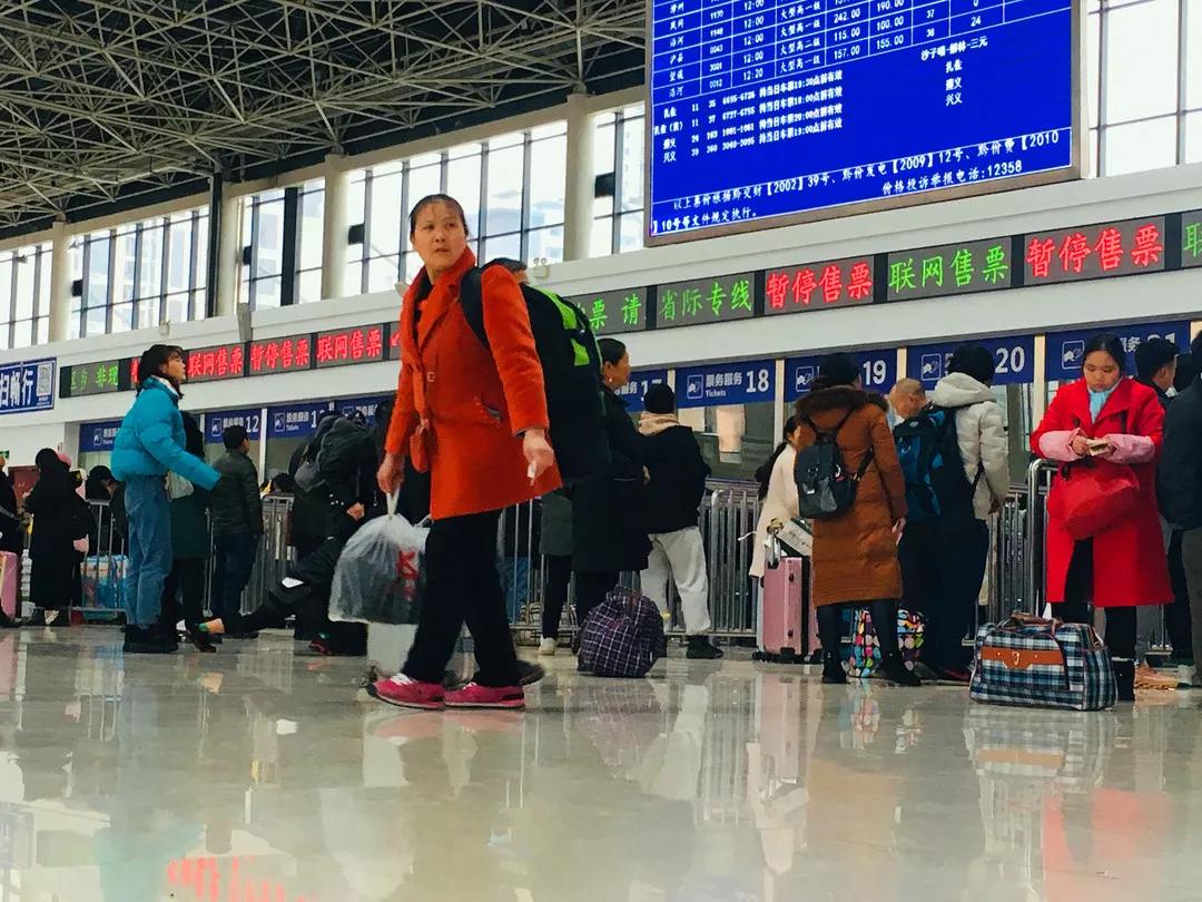 贵州春运返程高峰,贵州列车迎来返程客流高峰