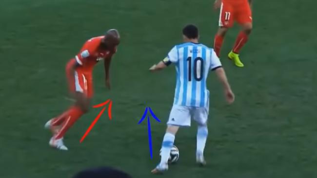 瓜迪奥拉梅西犯罪式过人,梅西犯罪过人教学视频