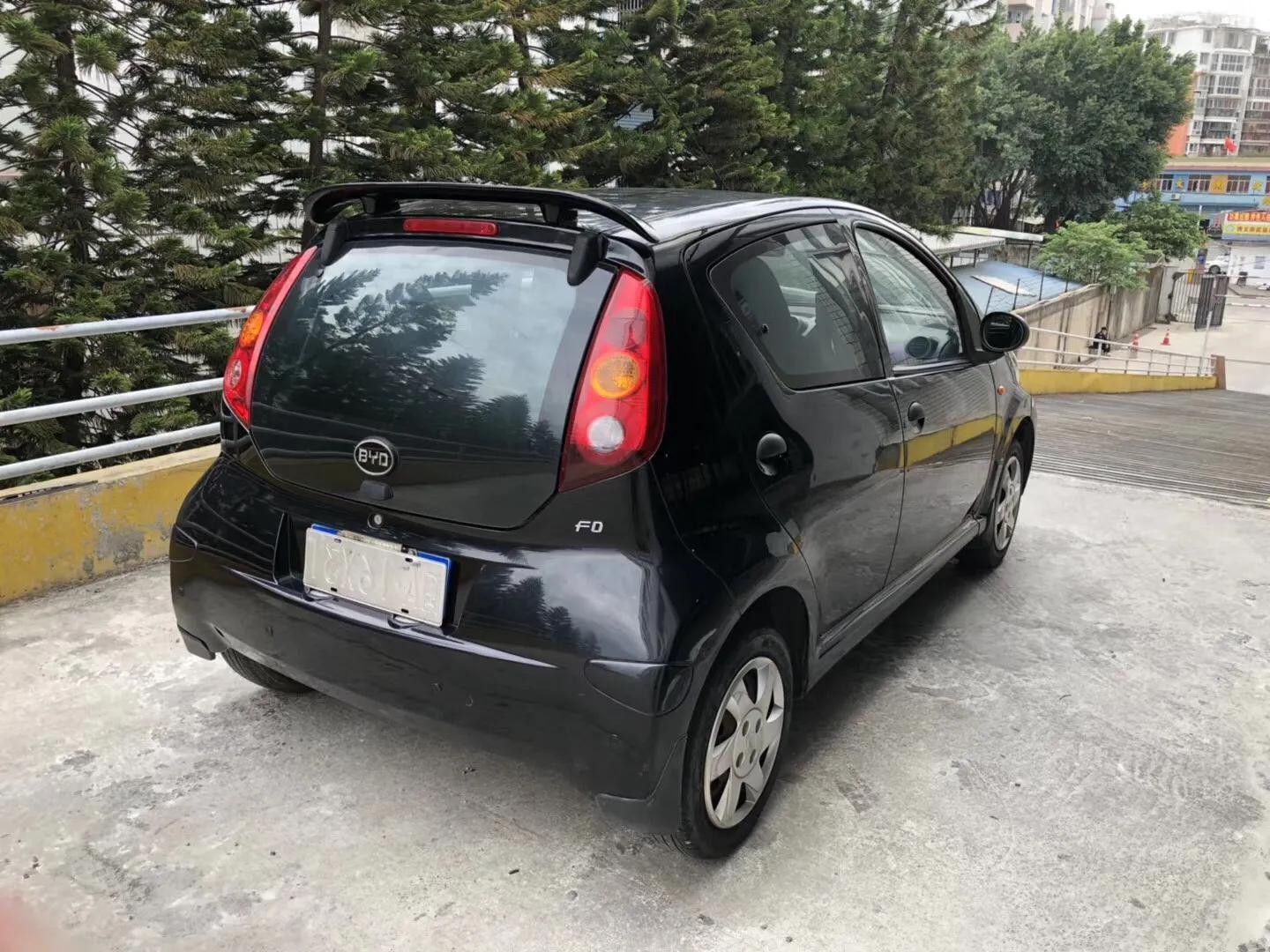 15年3月比亚迪F0手动1.0无钥匙进入一键启动代步神车