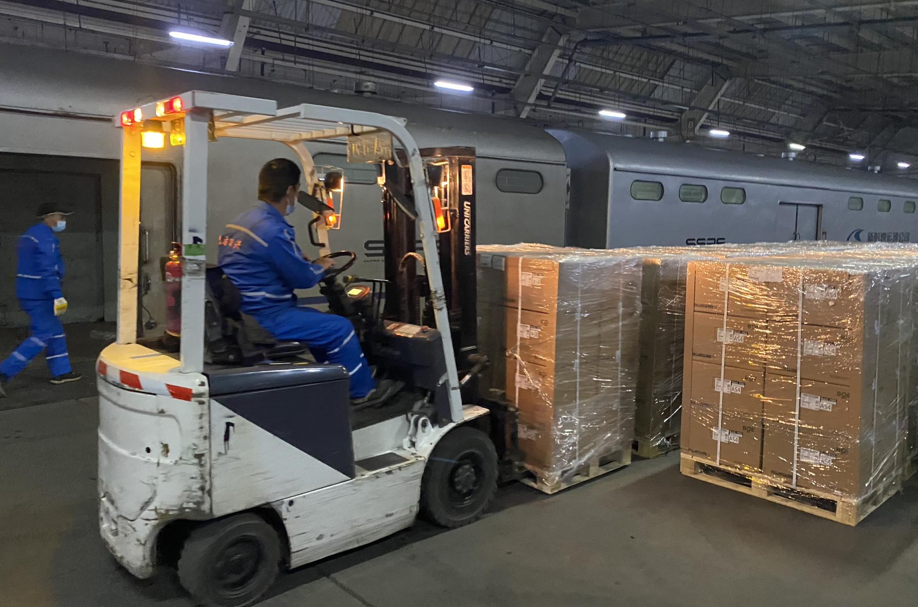 铁路双十一快递,长三角铁路双11快件运输启动