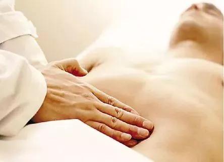 七旬大爷身体疾病,大爷患癌十年如今依然健康